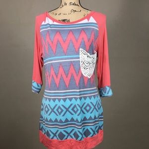 Auditions Women’s  Shirt Tribal Pattern Size Med